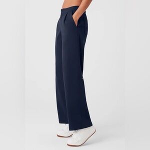 Alo yoga road trip trouser